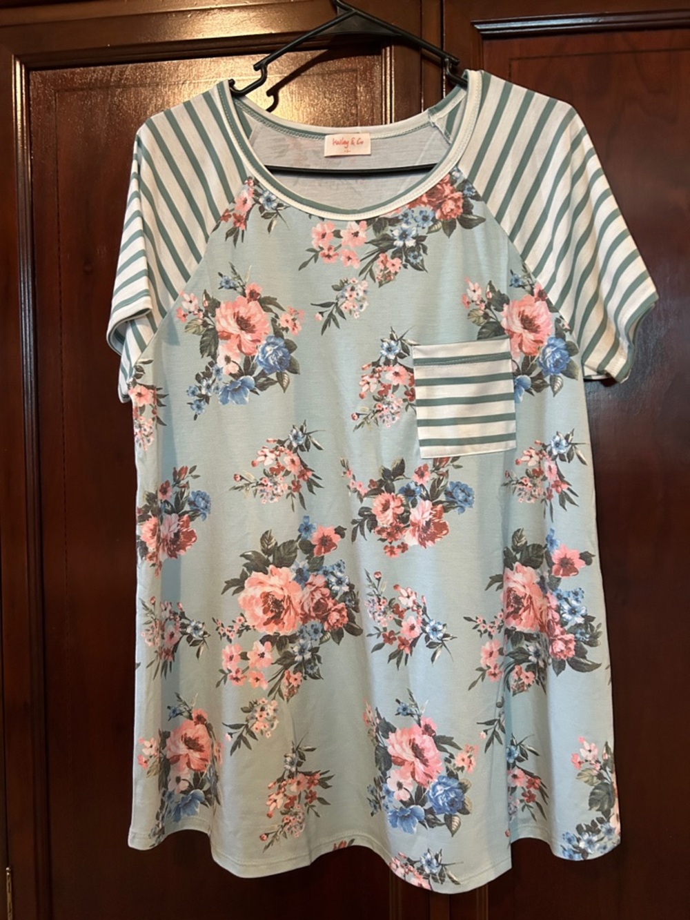 Vintage & Co Floral Raglan Tee in Sage with Pink Roses